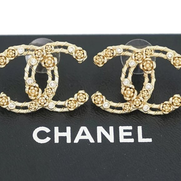CHANEL CC Logos Rhinestone Camellia vine Stud Earrings Gold Tone B22C Auth w/Box - Picture 1 of 16